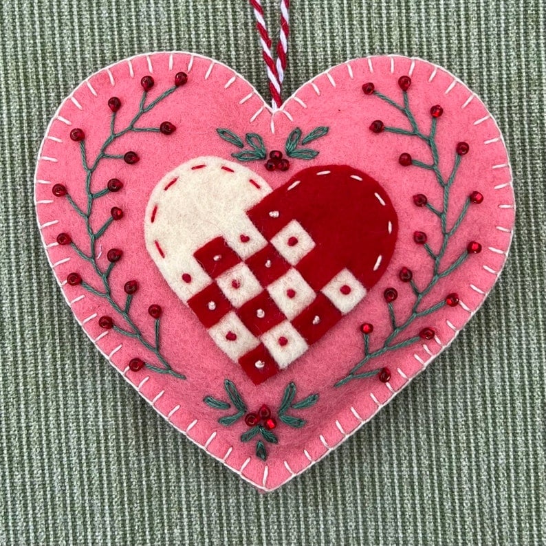 💖Three Scandinavian Felt Ornaments Kit