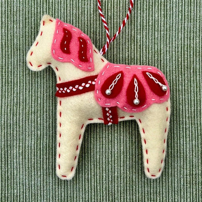 💖Three Scandinavian Felt Ornaments Kit